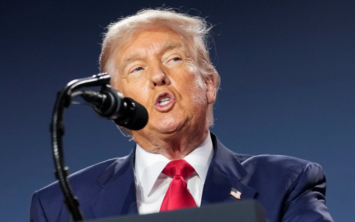 Apple to invest $100bn in US manufacturing push